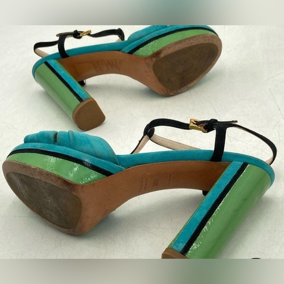 Authentic PRADA
Suede T-Strap Sandals size 38.5 - Picture 6 of 9